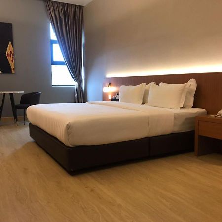 Kluang Riverview Hotel Luaran gambar