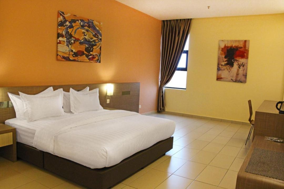 Kluang Riverview Hotel Luaran gambar