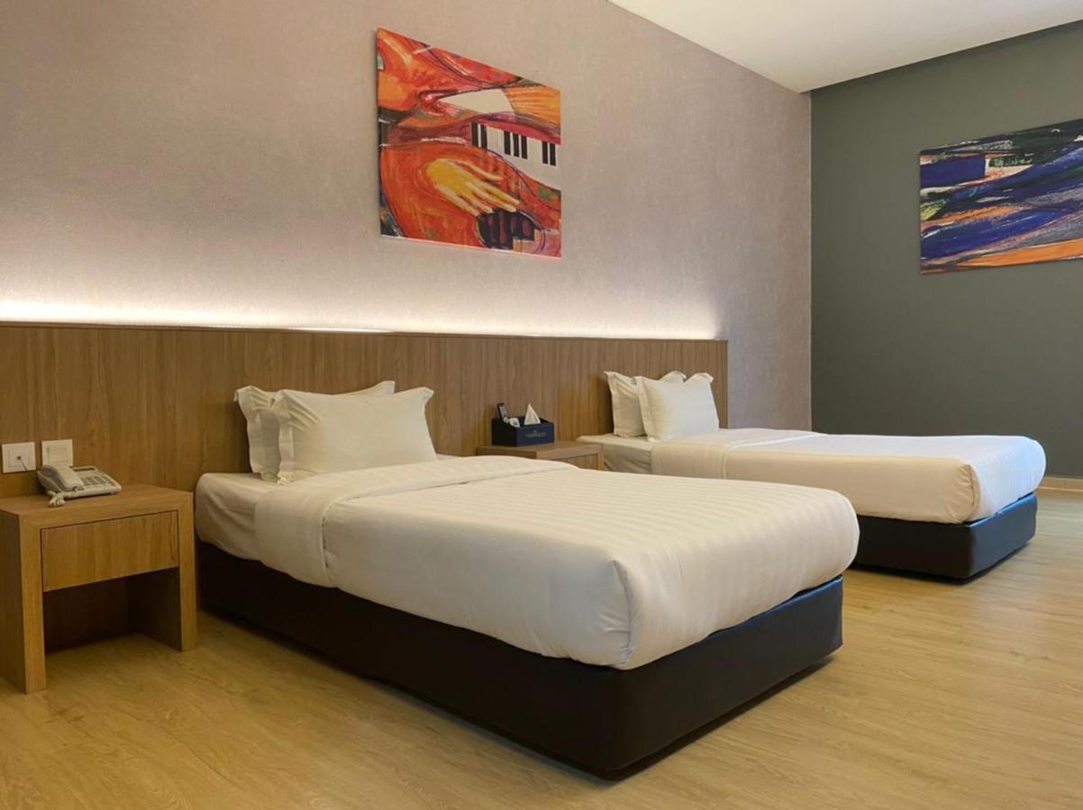 Kluang Riverview Hotel Luaran gambar